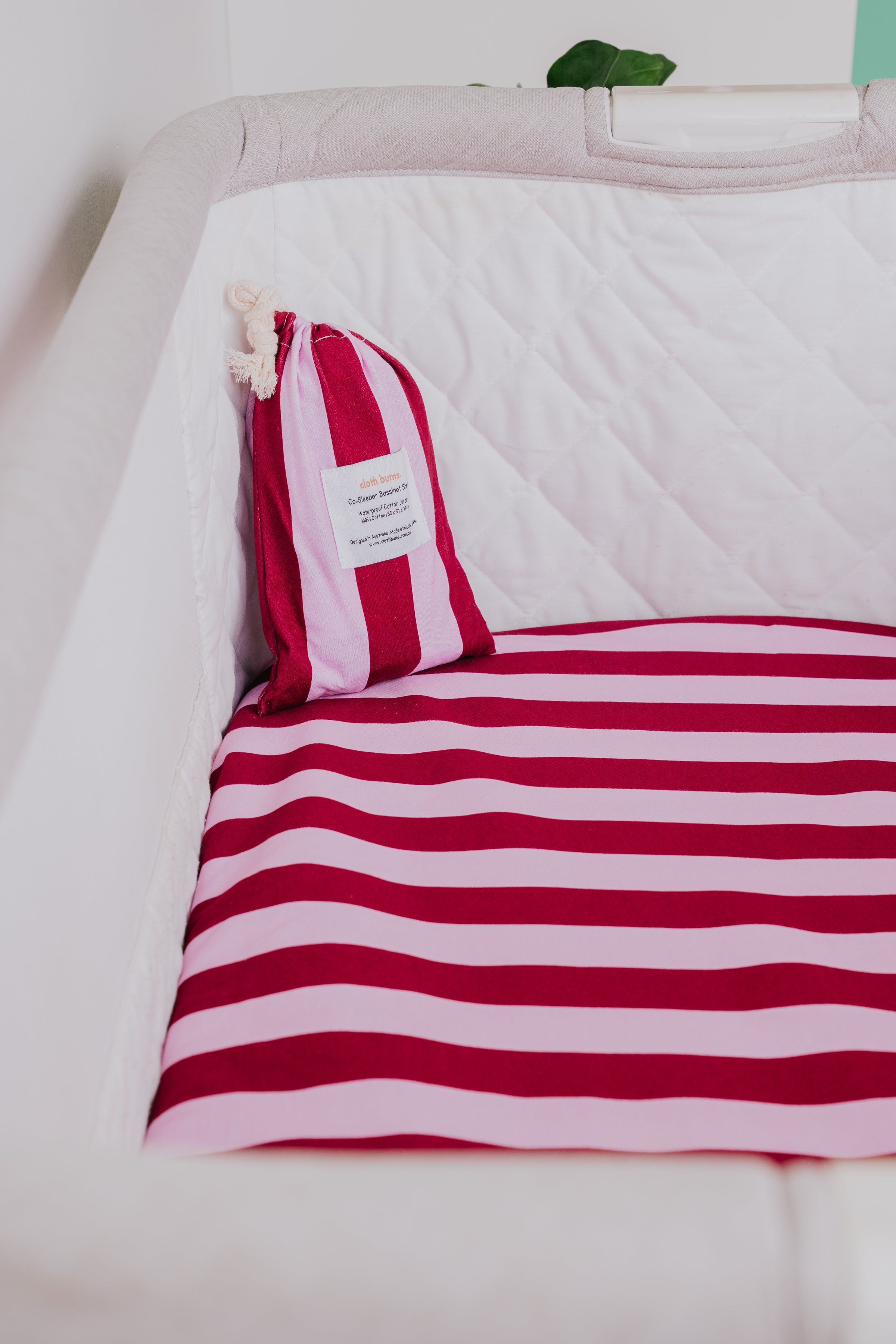 Regular Bassinet Waterproof Sheet - Berry Good
