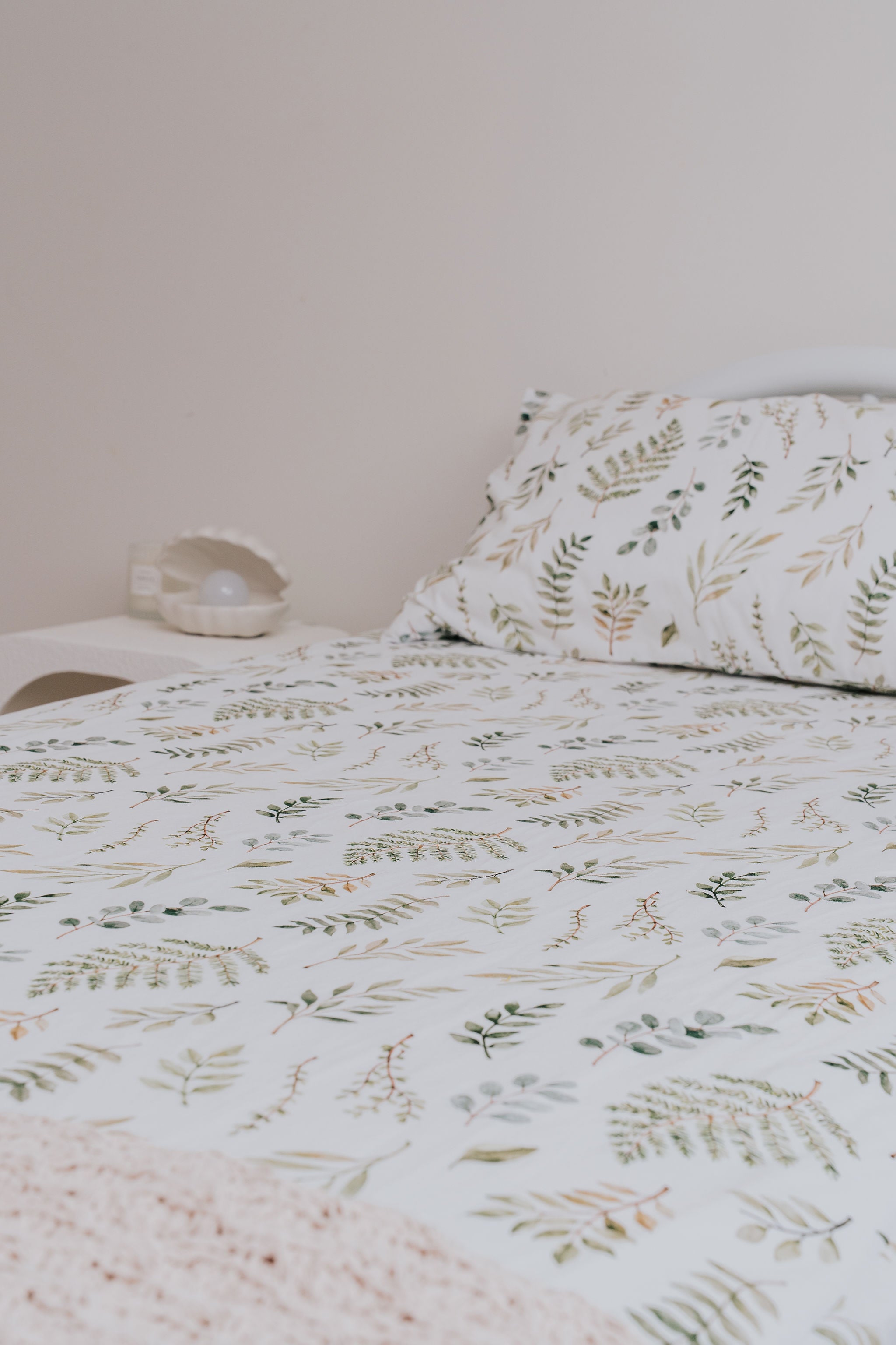 Waterproof King/Single Sheet - Fern Gully