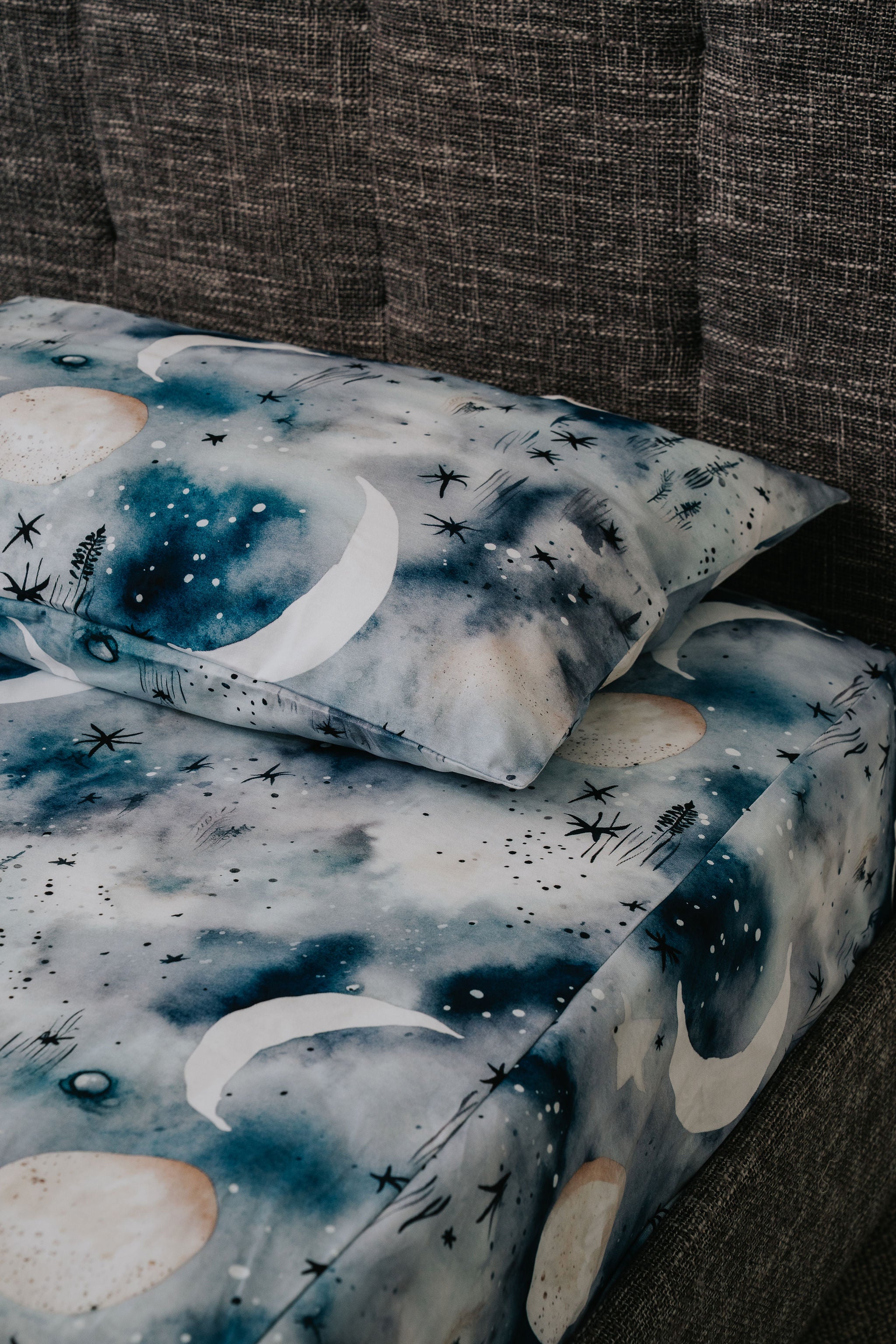 Waterproof Fitted Sheet in Single or King Single - Milky Way
