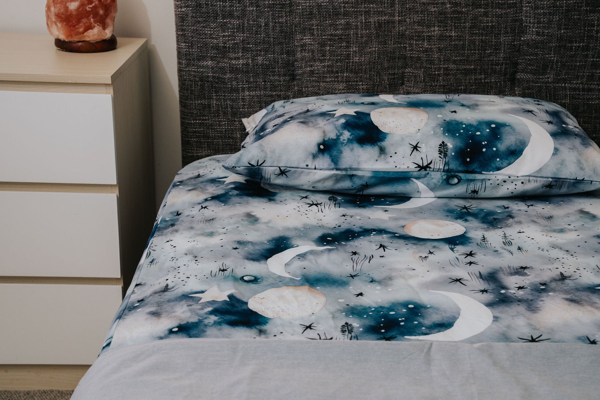 Waterproof Fitted Sheet in Single or King Single - Milky Way