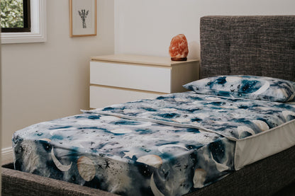 Waterproof Bed Mat - Milky Way