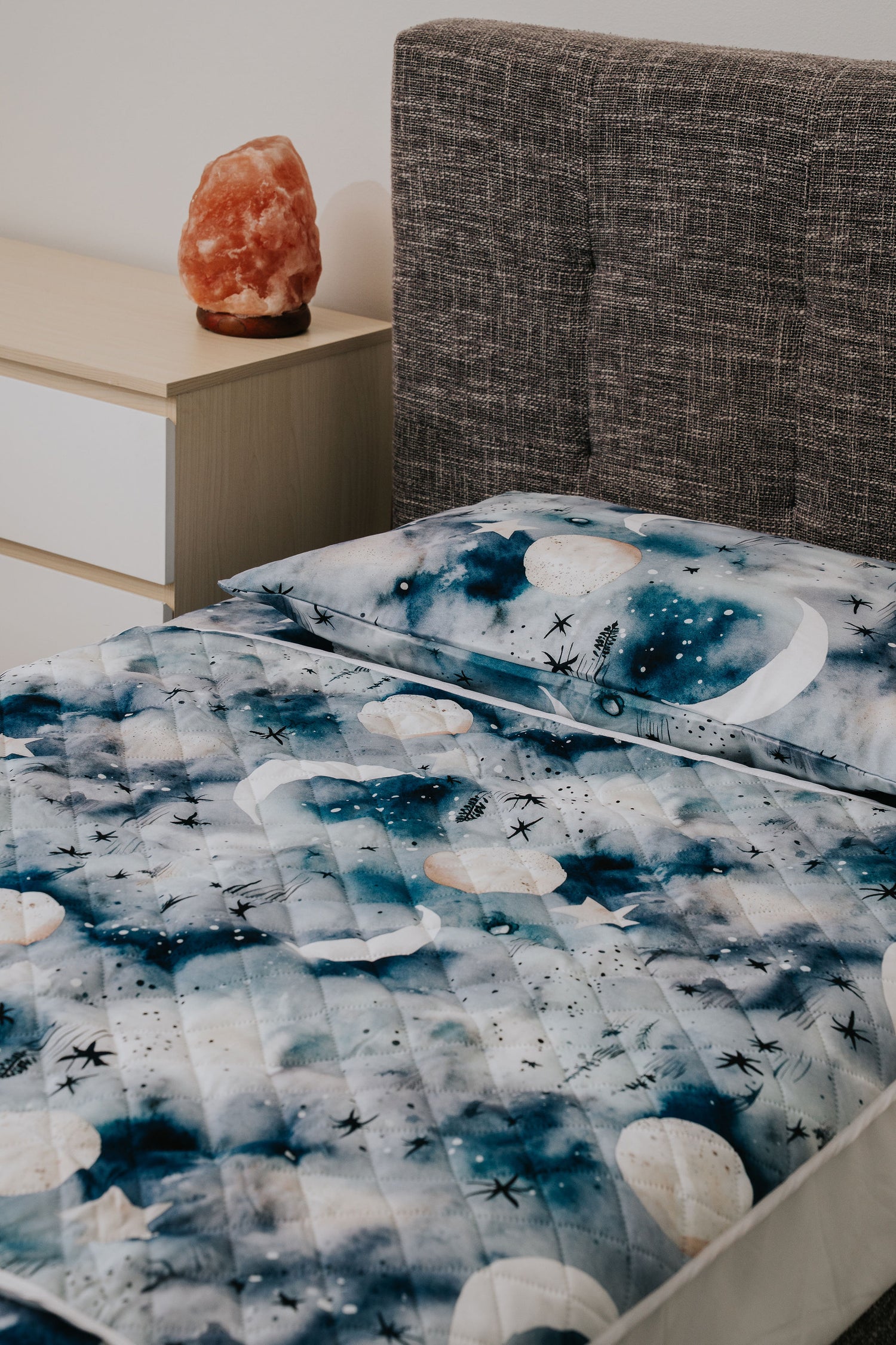 Waterproof Bed Mat - Milky Way