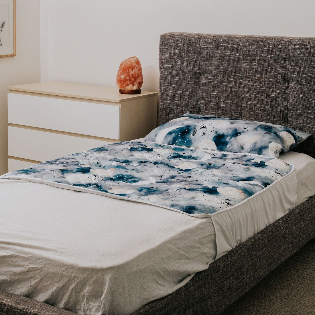 Waterproof Bed Mat - Milky Way