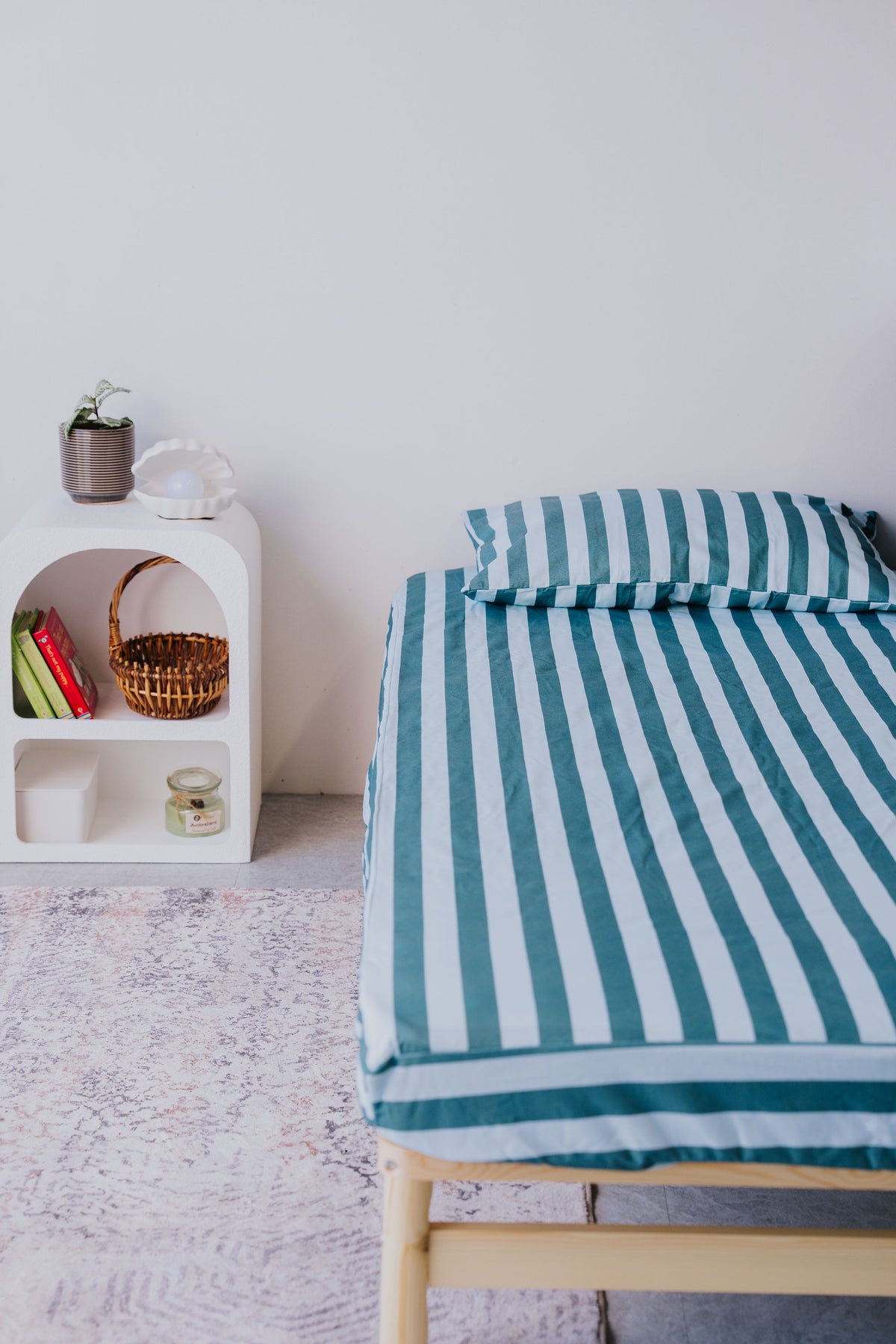 Waterproof Pillowcase - Tide Line