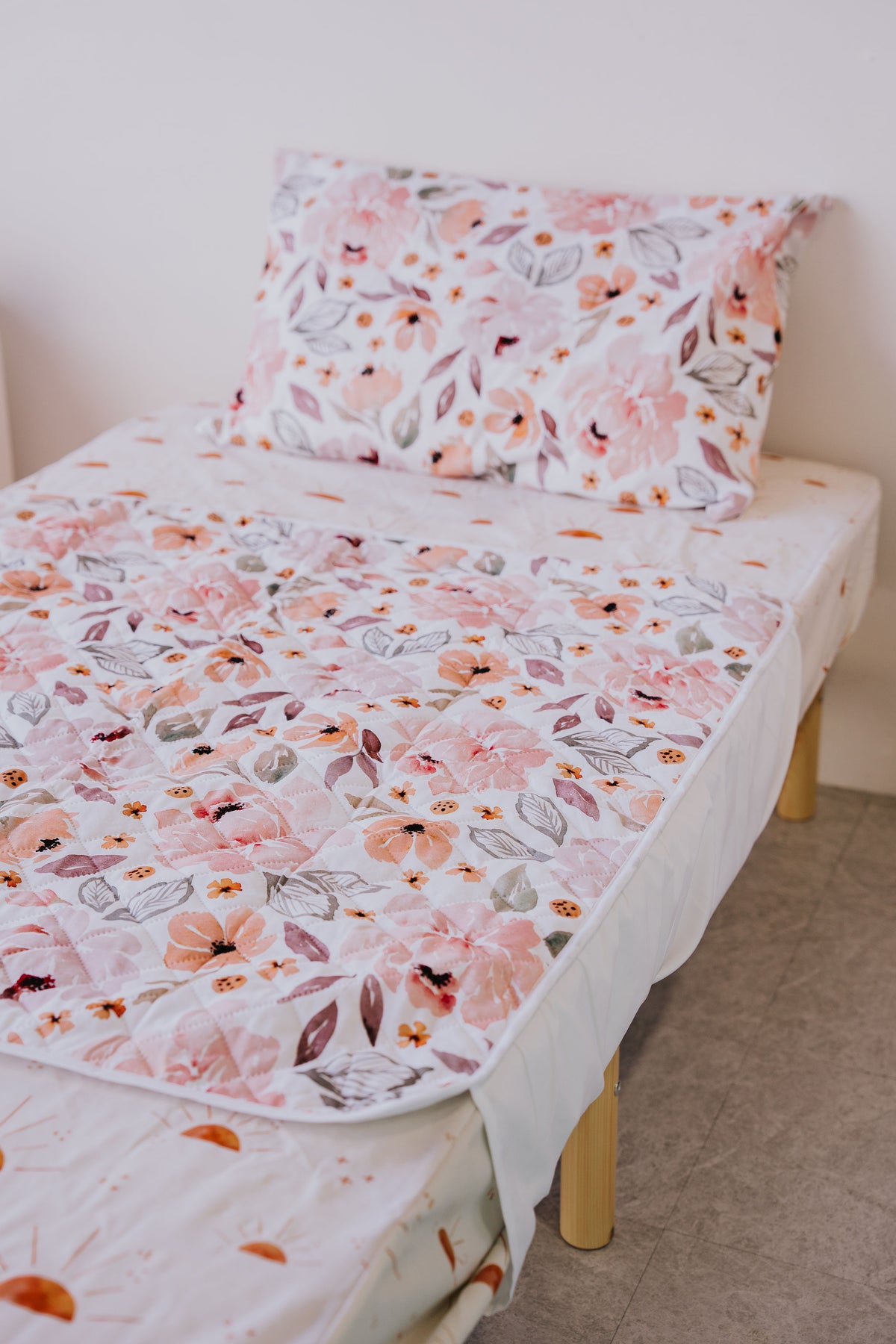 Waterproof Bed Mat - Peony Pop