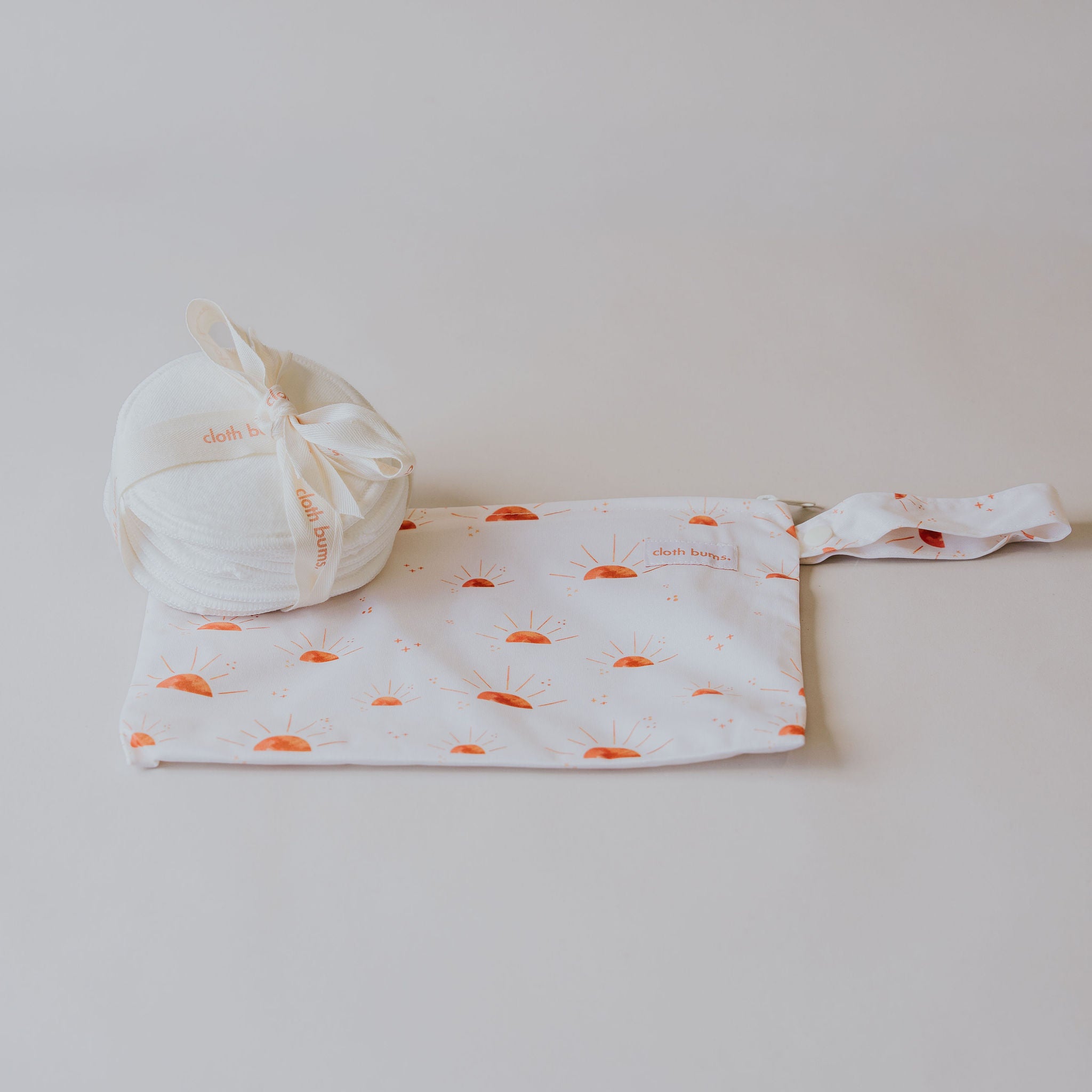 Breastfeeding Bundle – Bamboo Breast Pads + Wet Bag