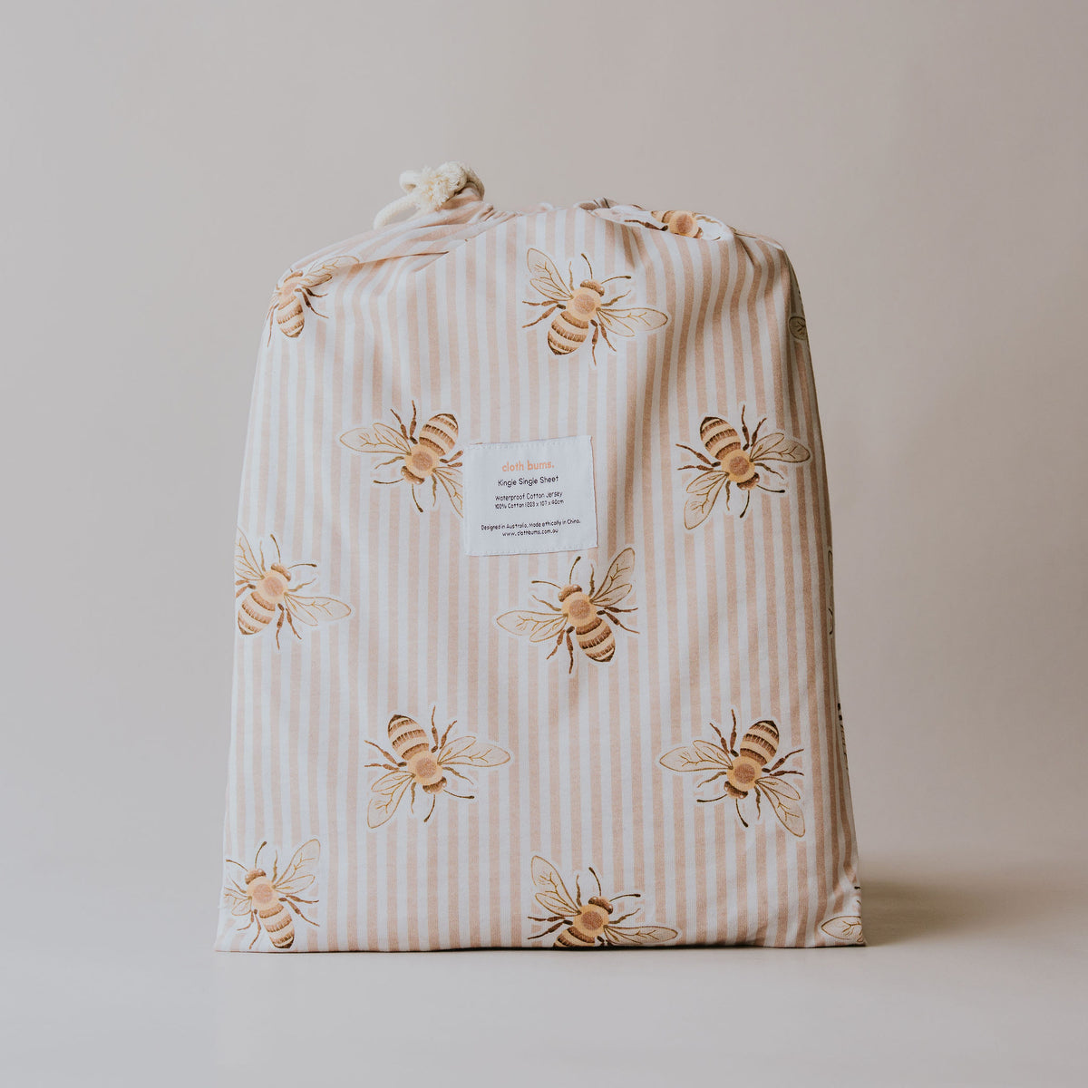 King single waterproof fitted sheet in Beeline print, in its drawstring bag