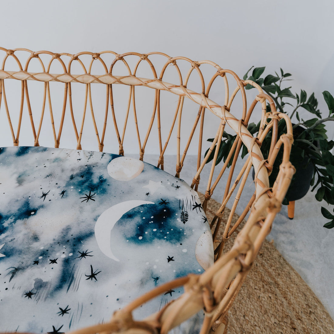 Regular Bassinet Waterproof Sheet - Milky Way